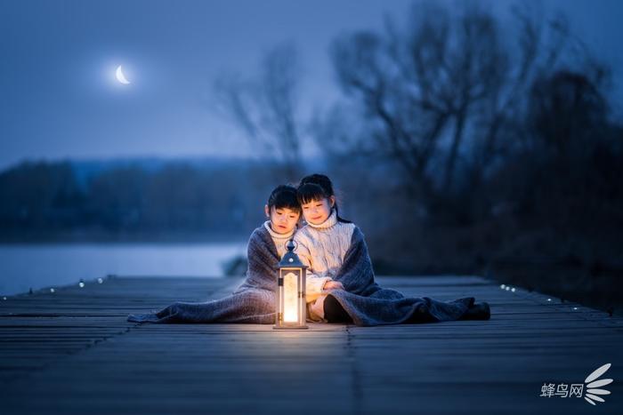 用(yòng)冷暖對比色拍出故事感十足的兒童照片！